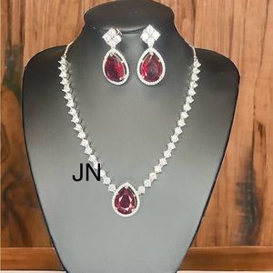 AD necklace set